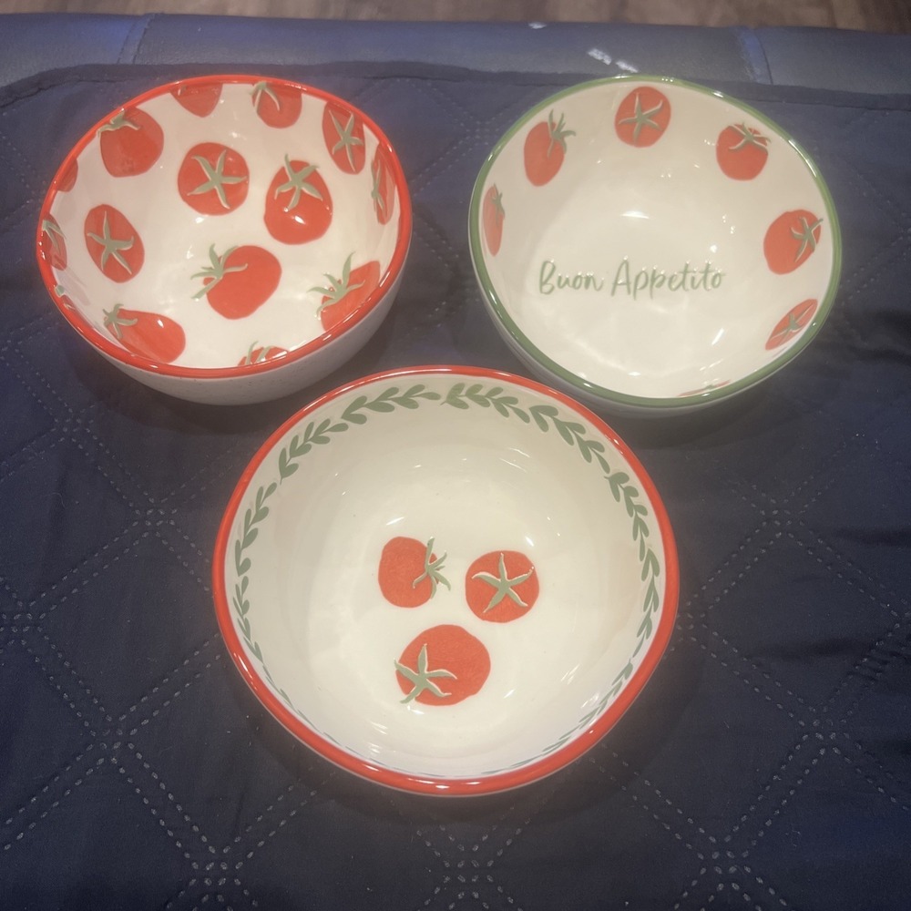 *NEW*Prima Design Ceramic 3 Bowl Set  Tomatoes. Unique